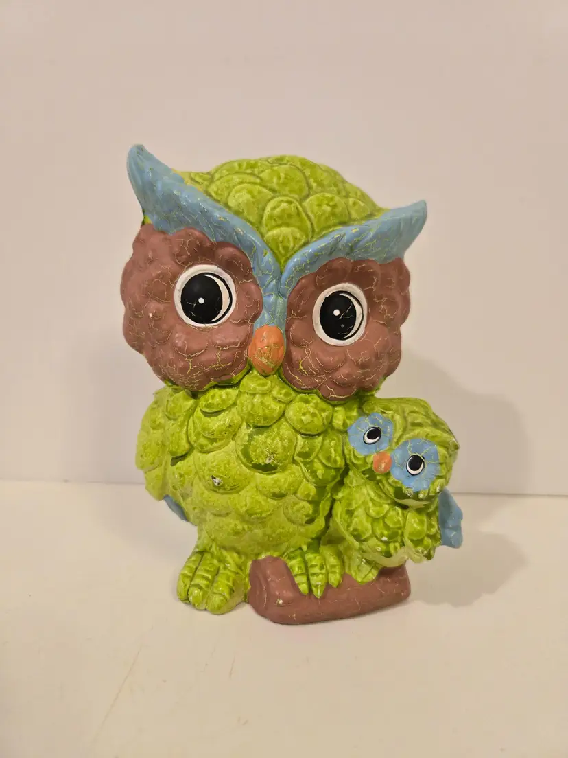 #01 - Cute Kitchy Neon Green Owl Family Coin Bank