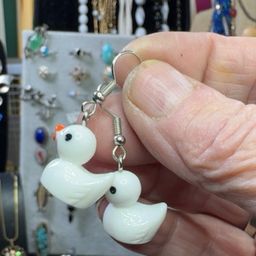 Glass Ducky Pierced Raid Earrings