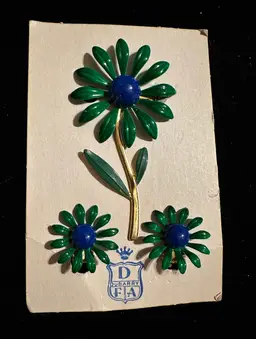 Vintage DuBarry DFA Enameled Daisy Flower Pin & Earrings On Original Display Card Blue Green