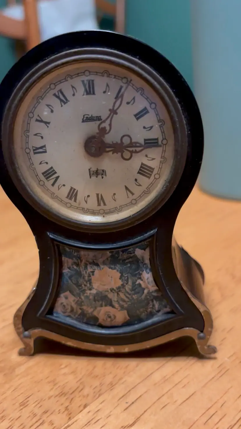 Endura Clock With Musical Alarm