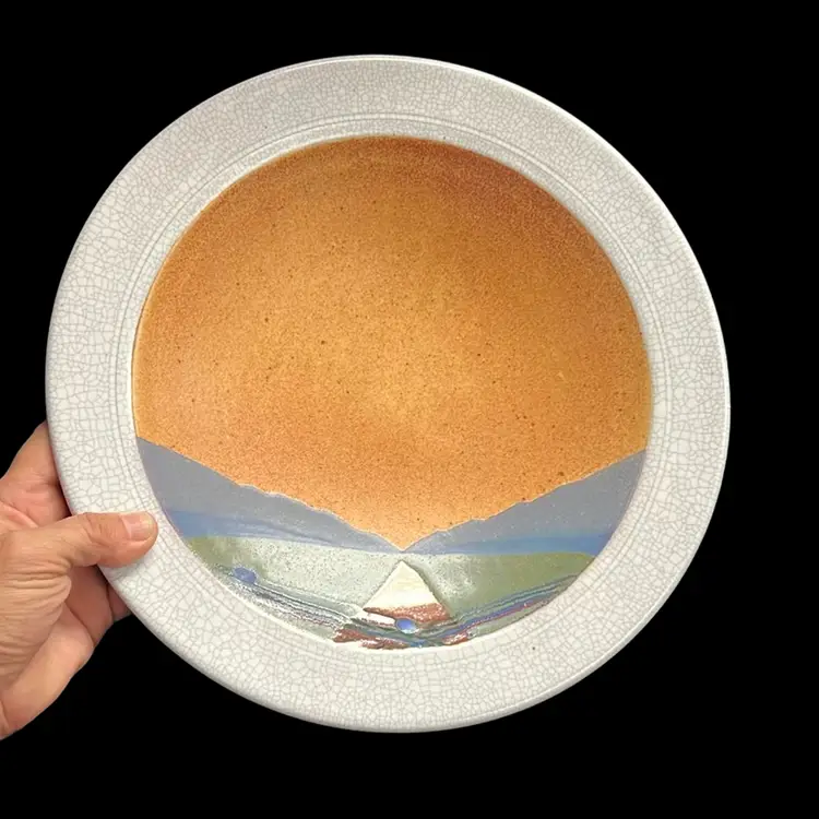 
0524. Rob Wiedmaier River Hills Studio art pottery round Plater 
