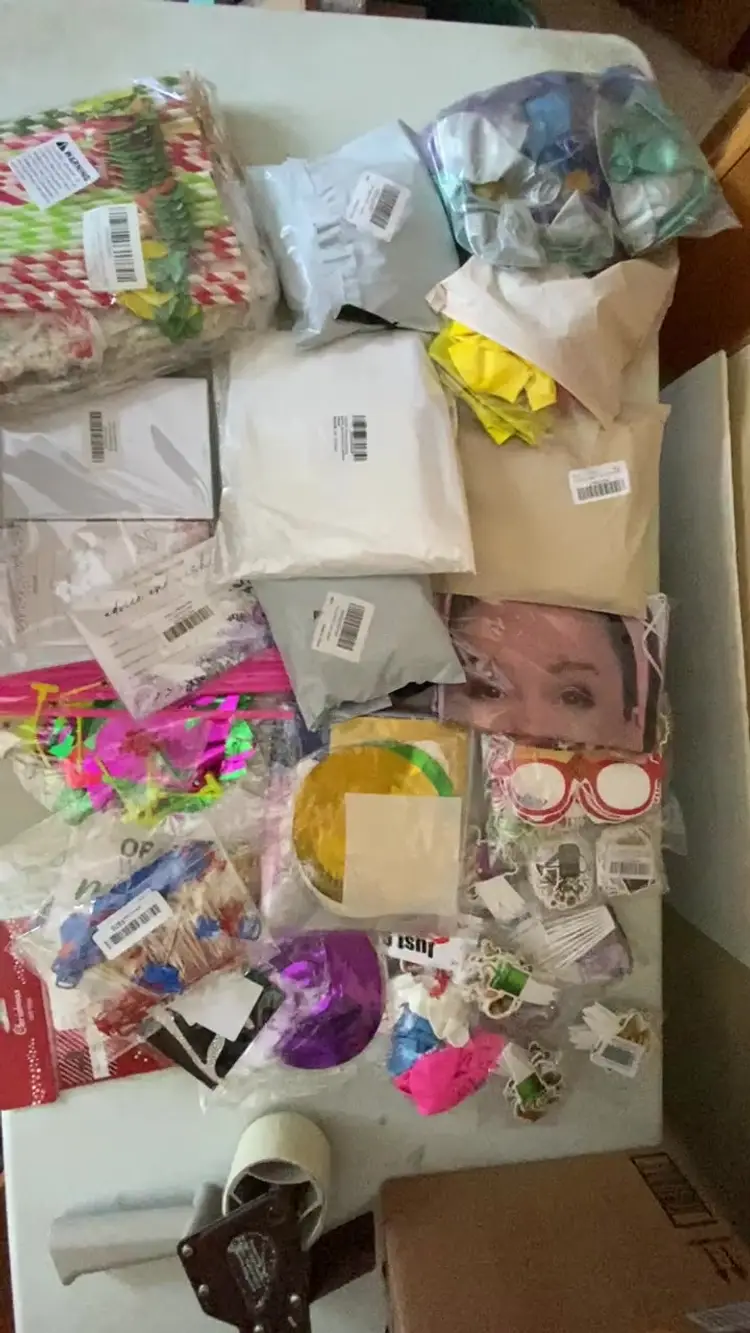 New Party Supplies Packs Resellers Lot #7078