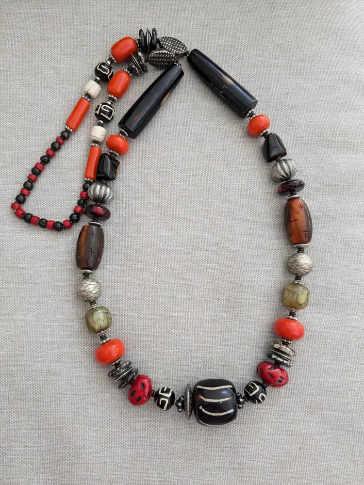 Vintage African Tribal Style Necklace in Horn, Wood, Ceramic And Silver Tone Beads