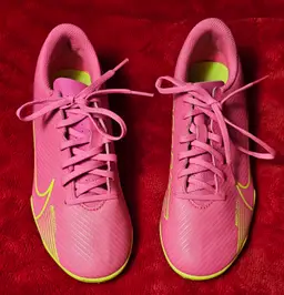 Nike Mercurial Academy Youth VG Soccer Cleat DJ5958-605 Size 4Y Pink