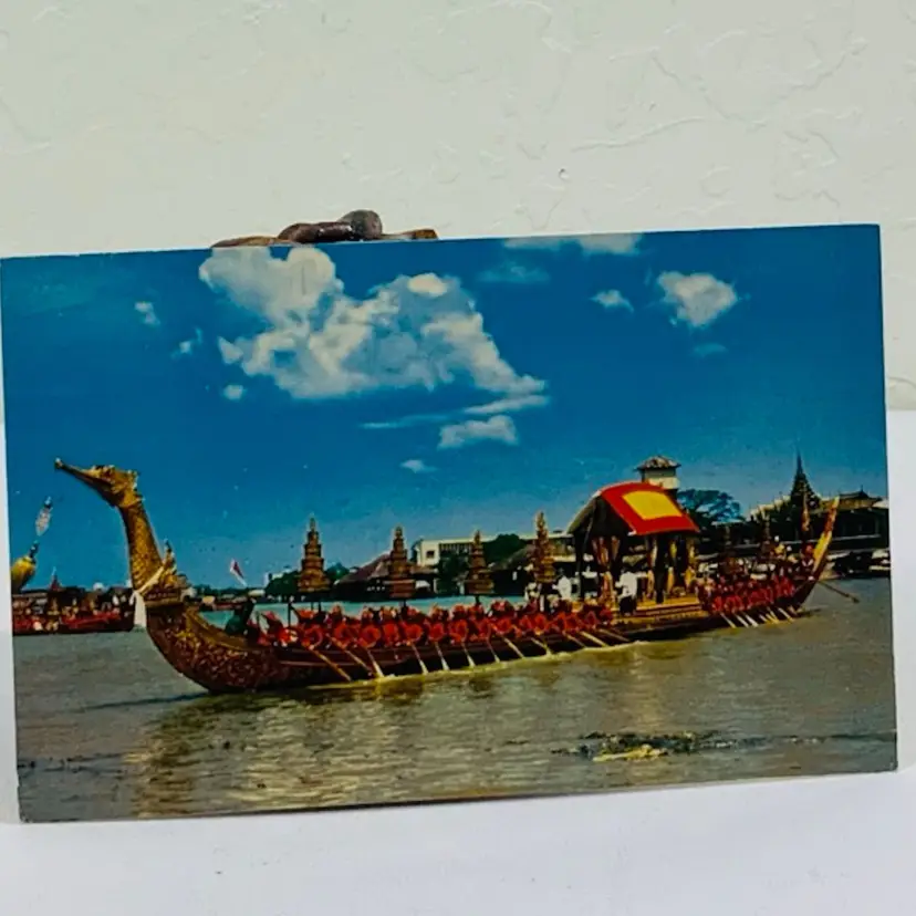 Vintage No. 353 Bangkok, Thailand: The Royal Barge "Suwanna-Hongse" Postcard โทร ๓๓๔๗๑
1154 New Roed, near G. P. Q Bangkok Tel. 33471