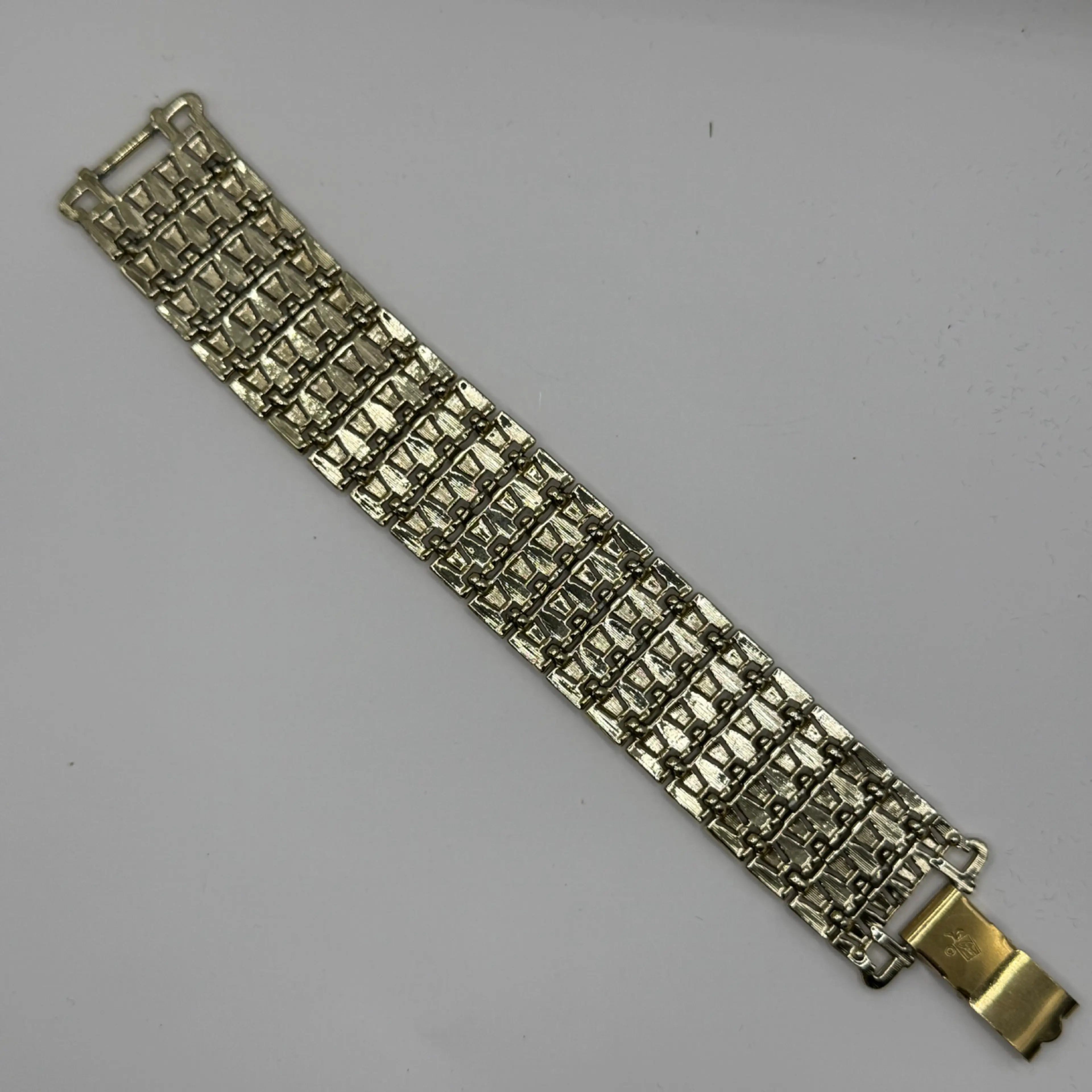 Image 4 of 5