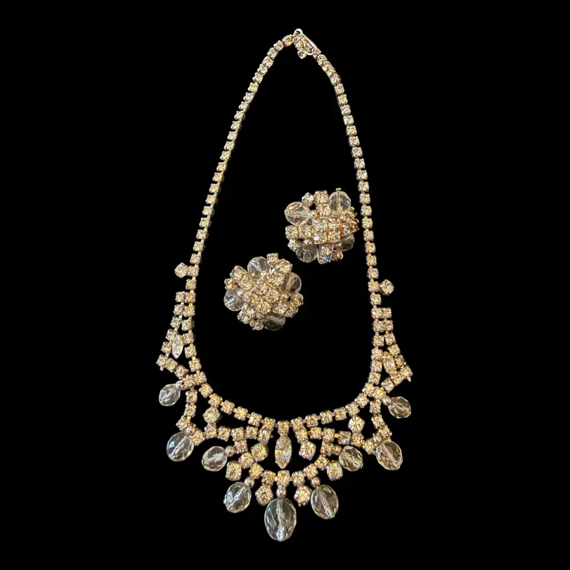 Rhinestone & Faceted Glass Crystal Bead Necklace 15.5β and Clip On Earrings Set