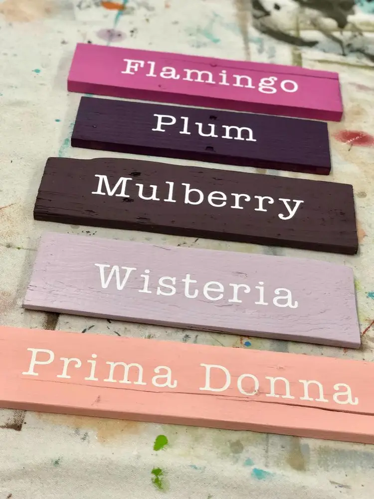 Chalked up Paint - Flamingo