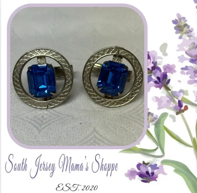 Vintage Silver Tone Etched Circles With Dark Blue Glass Accent Cuff Links