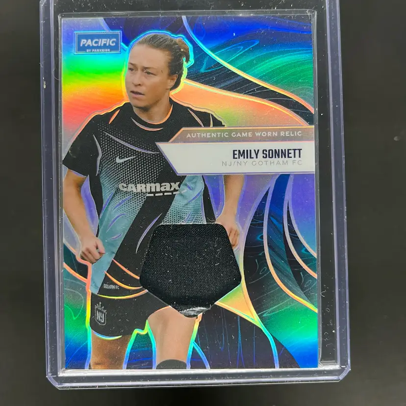 Emily Sonnett 2025 Parkside Pacific NWSL Relic (W/Stitching) Gotham FC Soccer Card