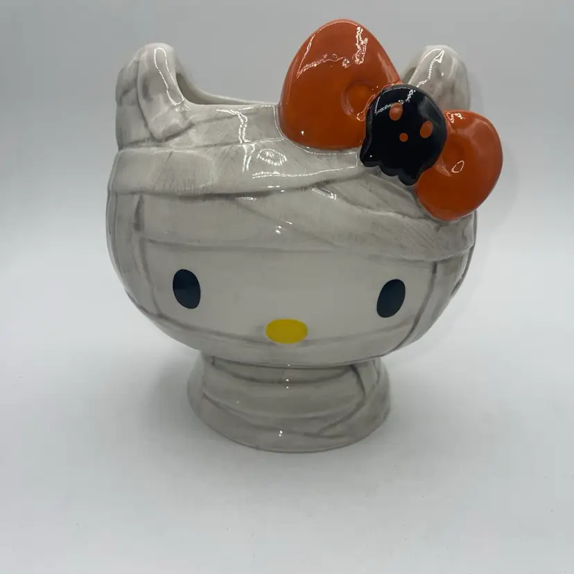 Hello Kitty Mummy Ceramic Halloween Decor 7.5” Tall