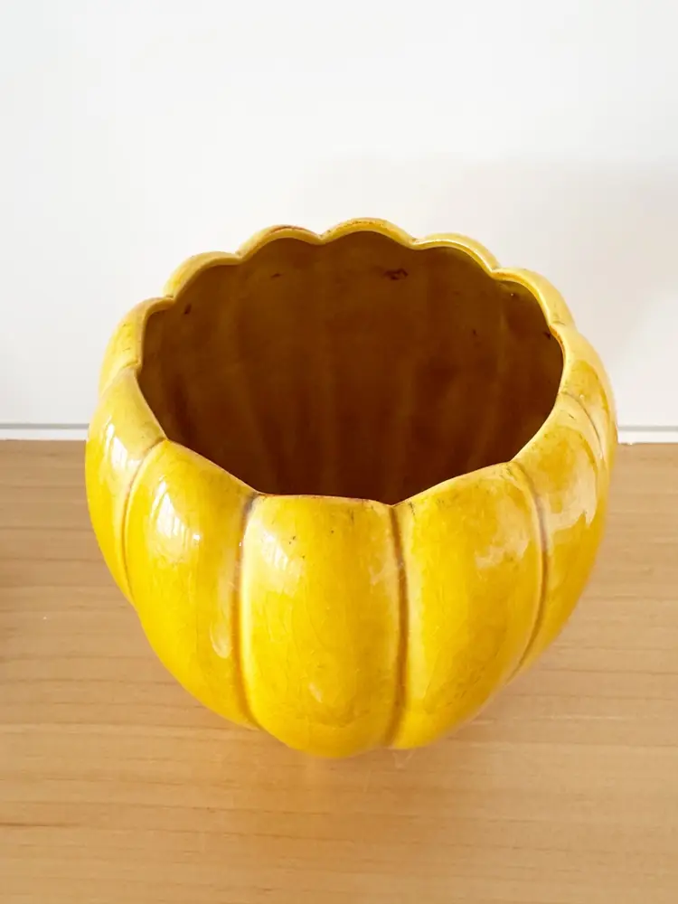 Freeman & McFarlin Potteries Amber Tulip Vase 6”