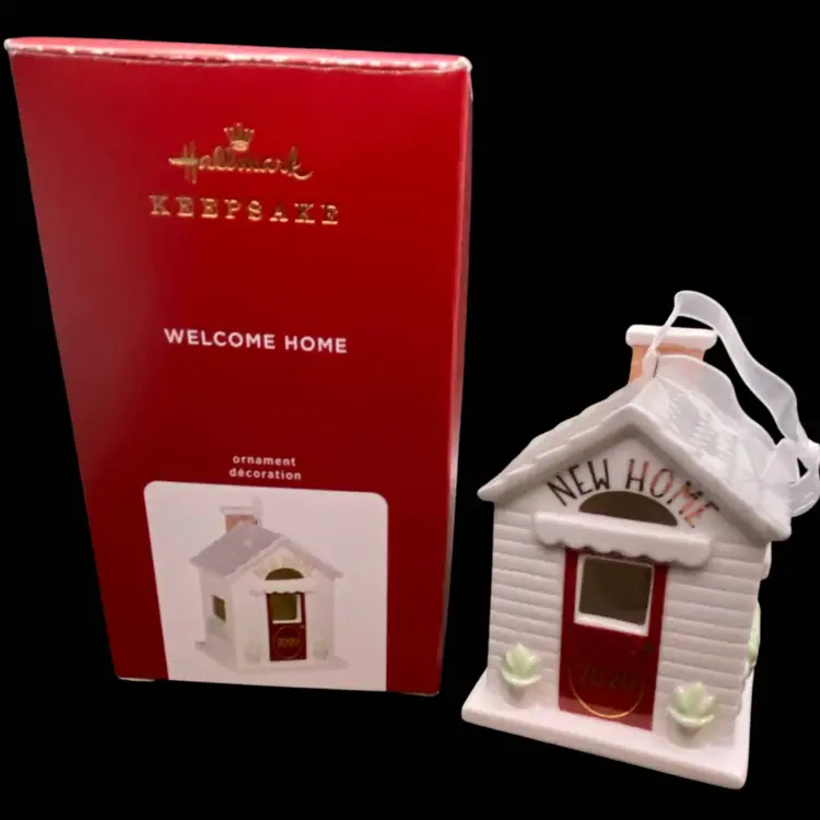Hallmark Keepsake Ornament – “Welcome Home” 2020