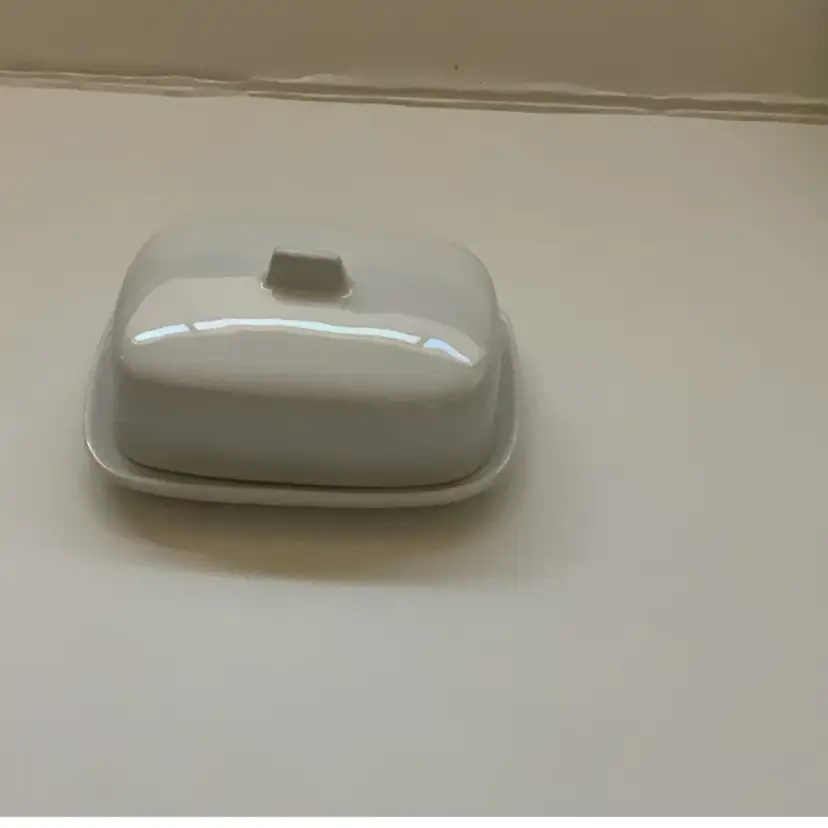 #01 - White Personal Butter Dish