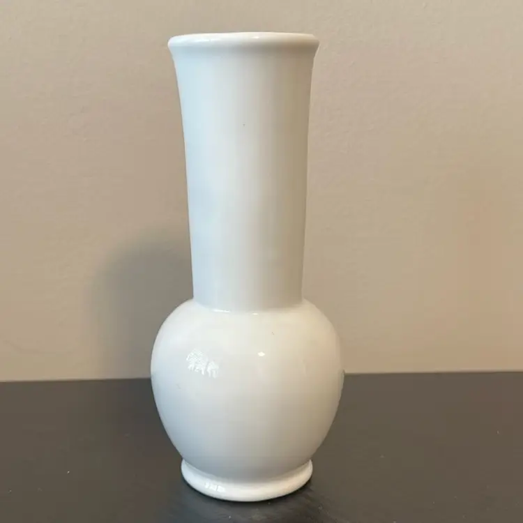 Daisy Small White Vase 6 Inches Tall