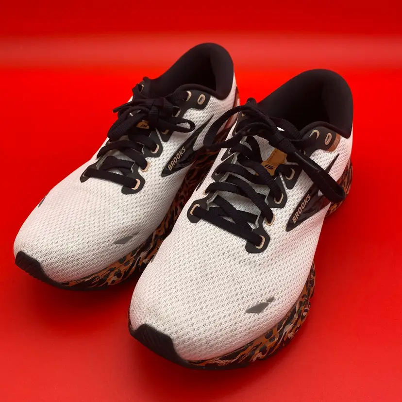 Brooks Women's Size 8.5 White w/ Leopard Ghost 15 Running Sneaker Shoes