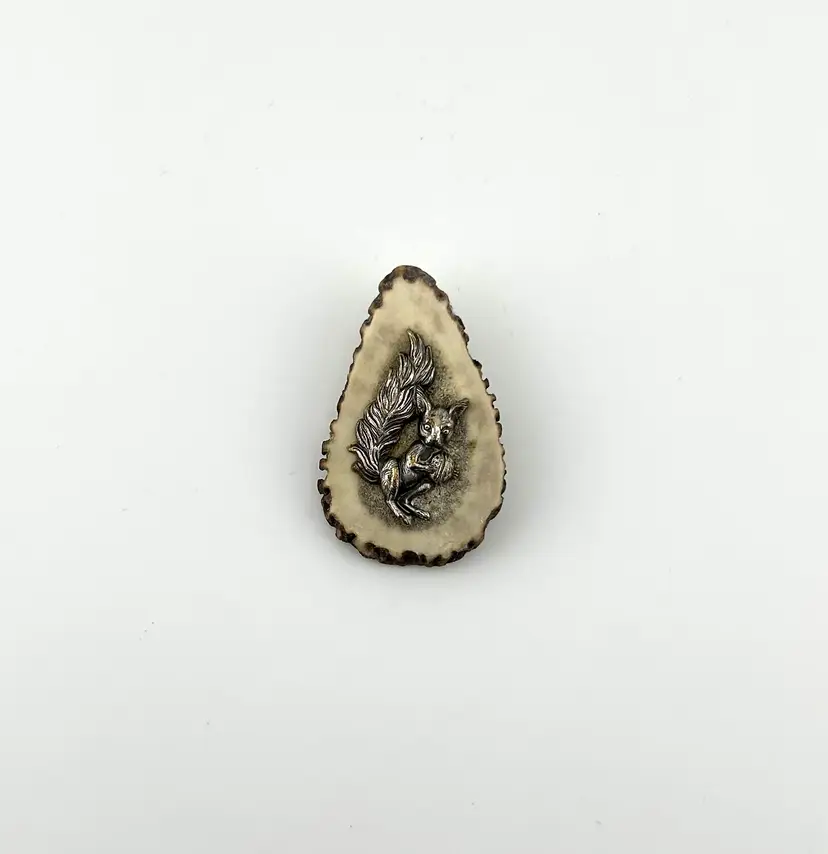 Vintage Squirrel Brooch 1.5”x 2”