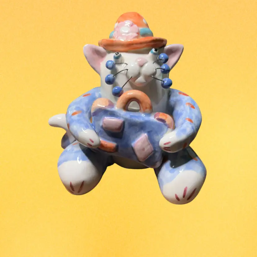 18. Whimsiclay Cat Rare Vacation Vickie Figurine 2002 Amy Lacombe Annaco Creations