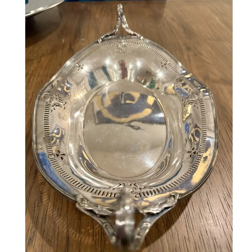 😻 15” wide, vintage silver-plated oval serving dish, marked Wrought-Right brand Sheffield Reproduction.