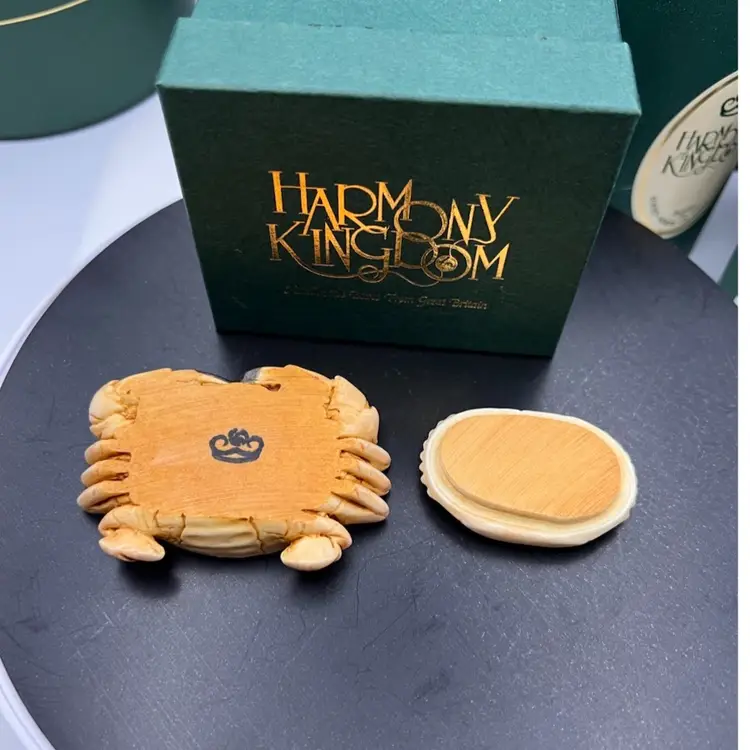 HARMONY KINGDOM “SIDE STEPPING CRAB”
