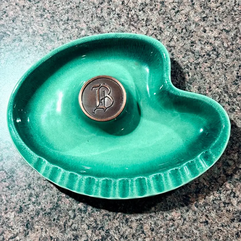 Vintage Signed Hyde Park No. 1970 Holland Manufacturing Co MCM Teal Ceramic Ashtray with Gothic 'B’ Medallion USA