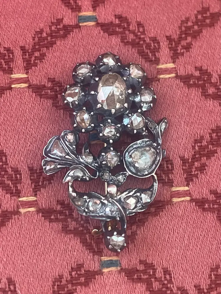 Antique 9Kt Gold And Silver With Rose Cut Diamond Brooch
