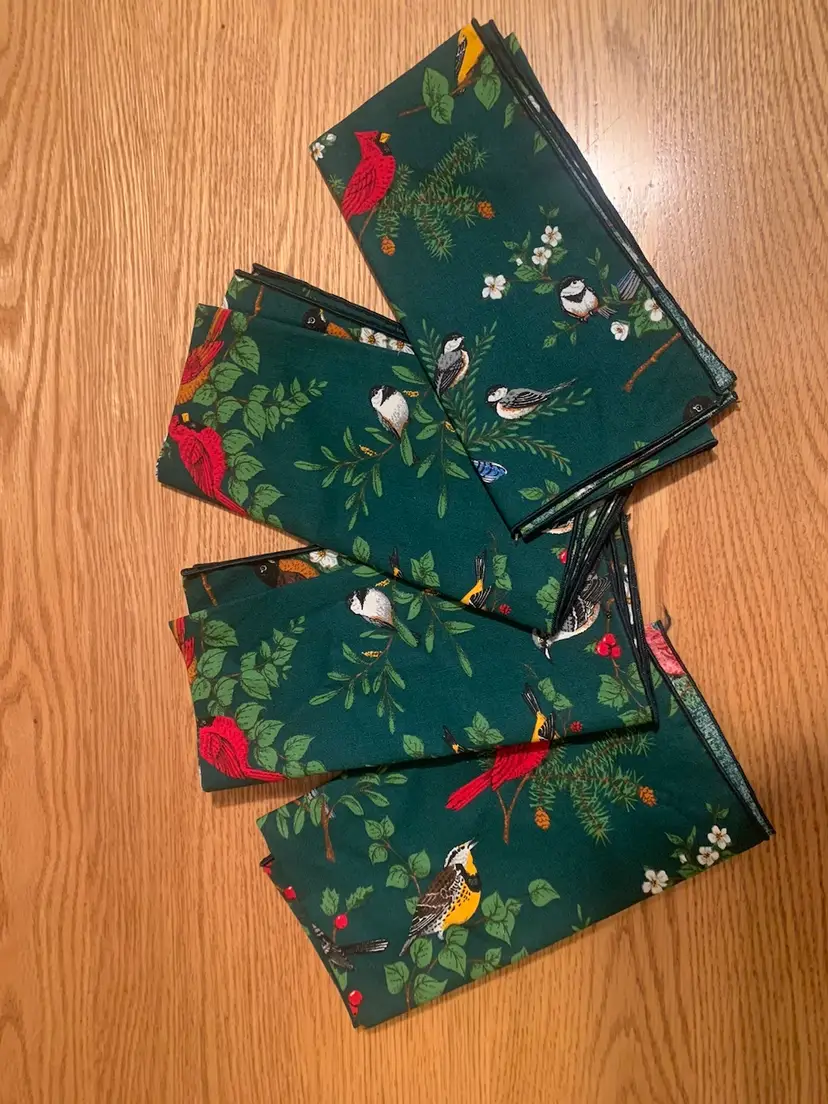039 Set Of 4 Bird Themed Napkins