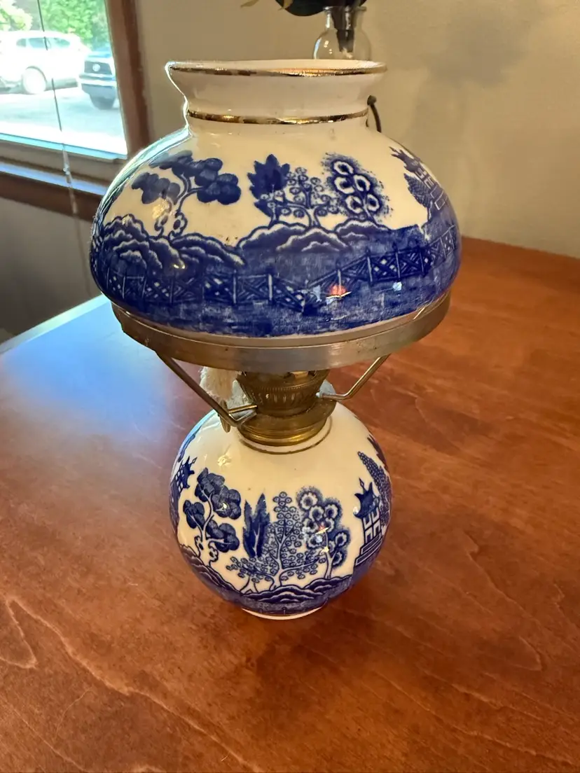 8-1/2” H x 4-1/4 W - Vintage Chadwick Porcelain Oil Lamp