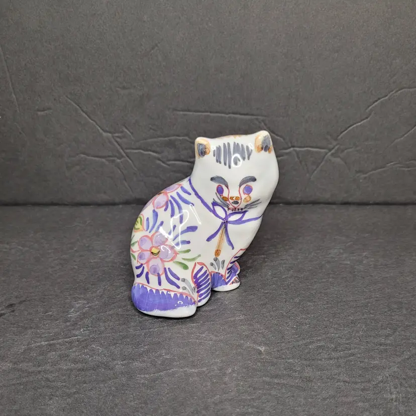 Charming Handpainted Vintage Pottery Kitty Cat Statuette Purple Flowers