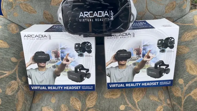 🎮 Arcadia 360° Virtual Reality Headset