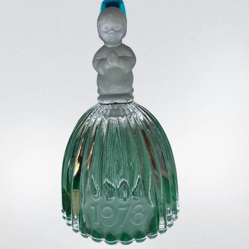 Goebel 1978 24% Lead Crystal Frosted & Clear Glass Prayer Girl Bell Germany 5 3/4” Tall X 3 3/4” Diam.