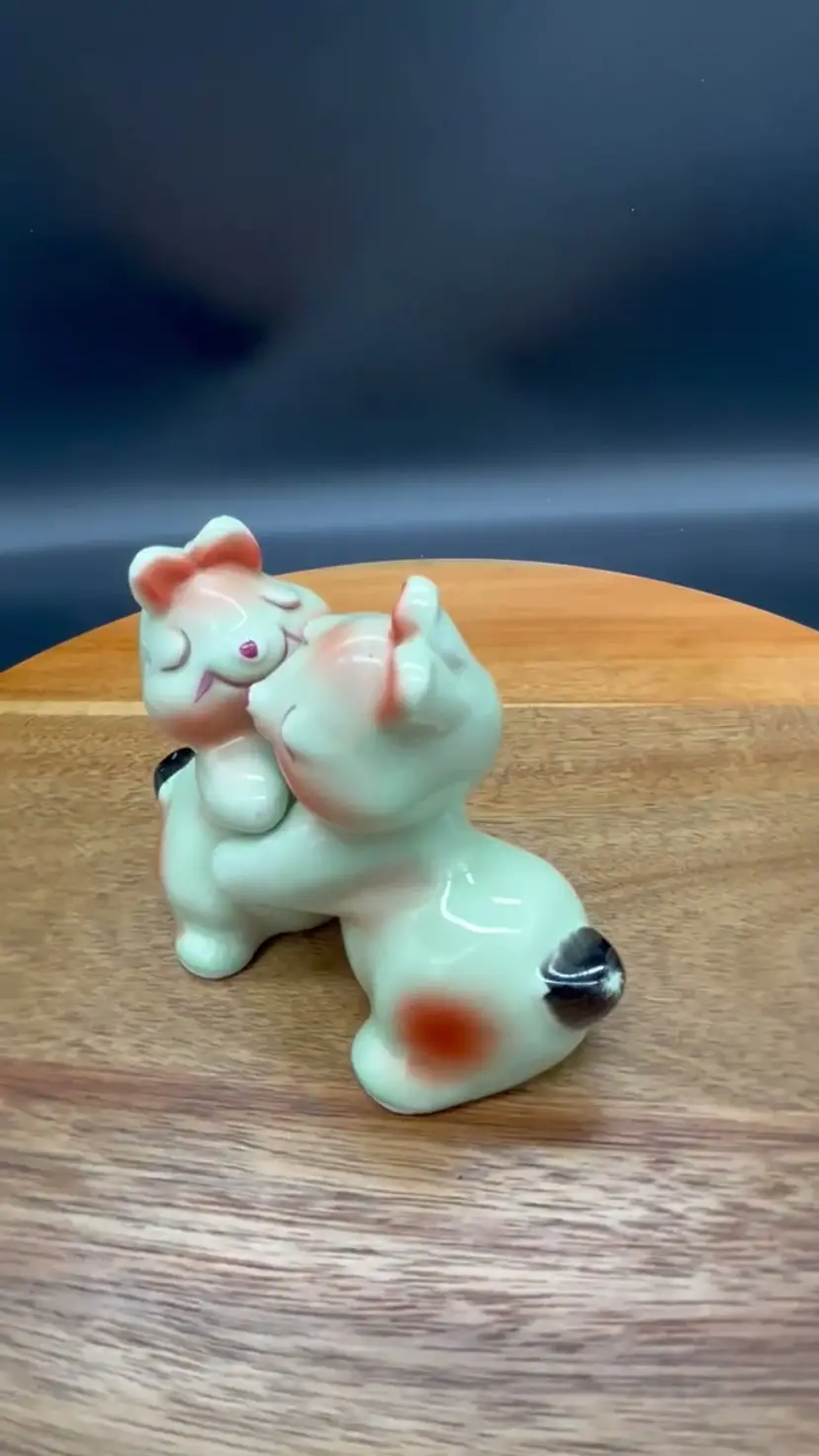 Vintage Van Tellingen Ceramic Hugging Bunnies Salt & Pepper Shakers - 1950s