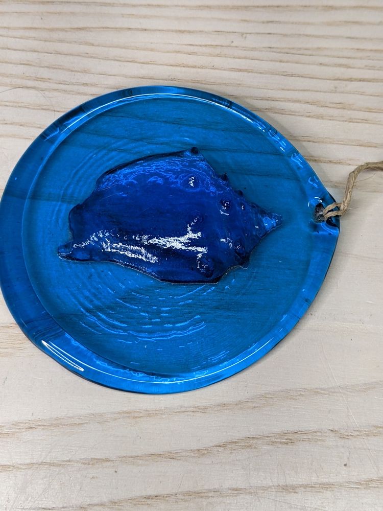 Blue Pressed Glass Sun catcher CONCH SHELL Vintage 4" Round Rondelle Sea Shore Gift Window Art Ornament Cottage