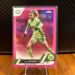 Lena Lattwein 22/23 Topps Chrome UWCL Pink Prism Refractor /199