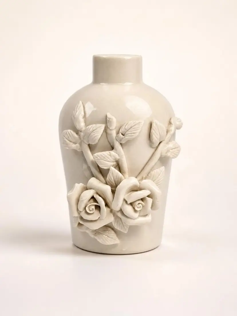 Vtg Capodimonte Style Cream Ceramic Vase 3D Applied Roses Italy Art Pottery