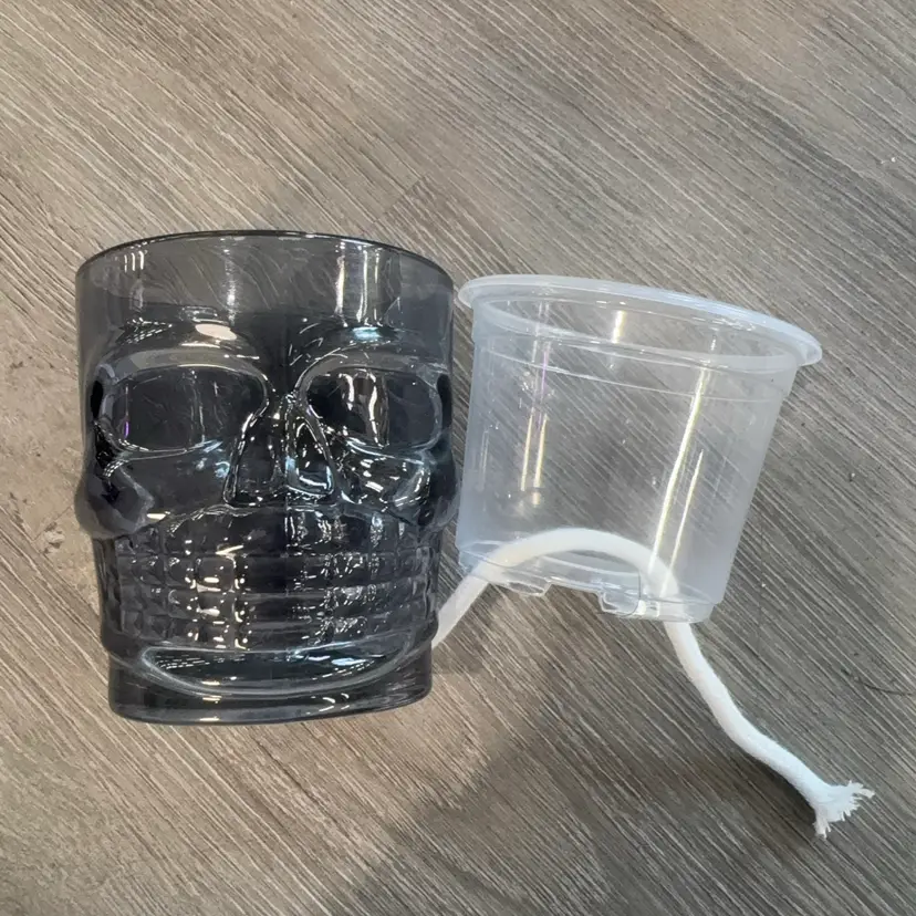 #01 - Skull SWP/cache pot (grayish blue)
