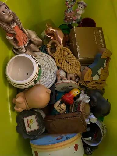 Full Tote Of $2.00 Starts!!!