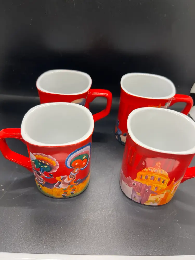 Vintage Nescafé Mexico Coffee Mugs.