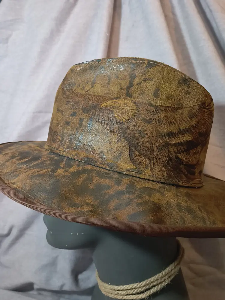 Leather Bird 🏔️🦅