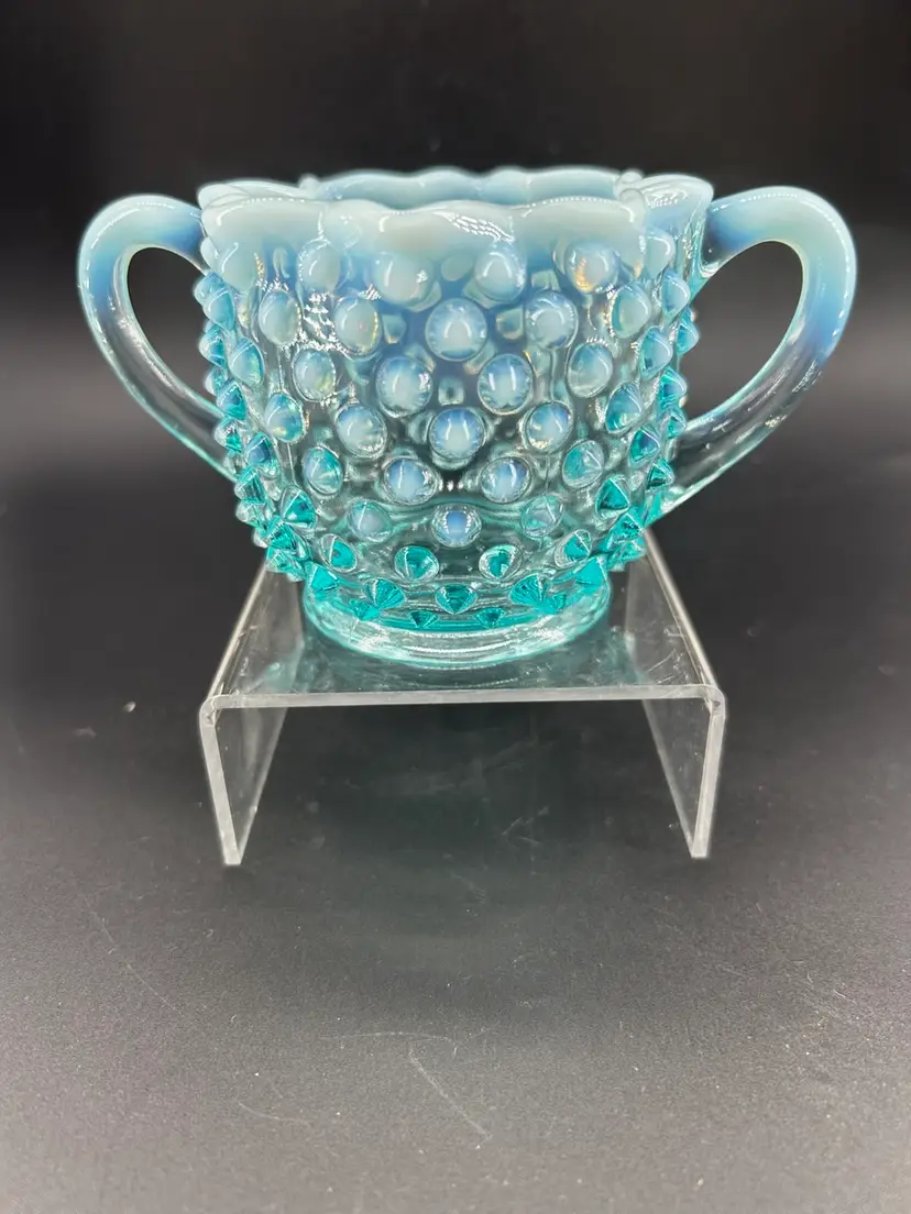 VINTAGE FENTON OPALESCENT BLUE HOBNAIL SUGAR BOWL
