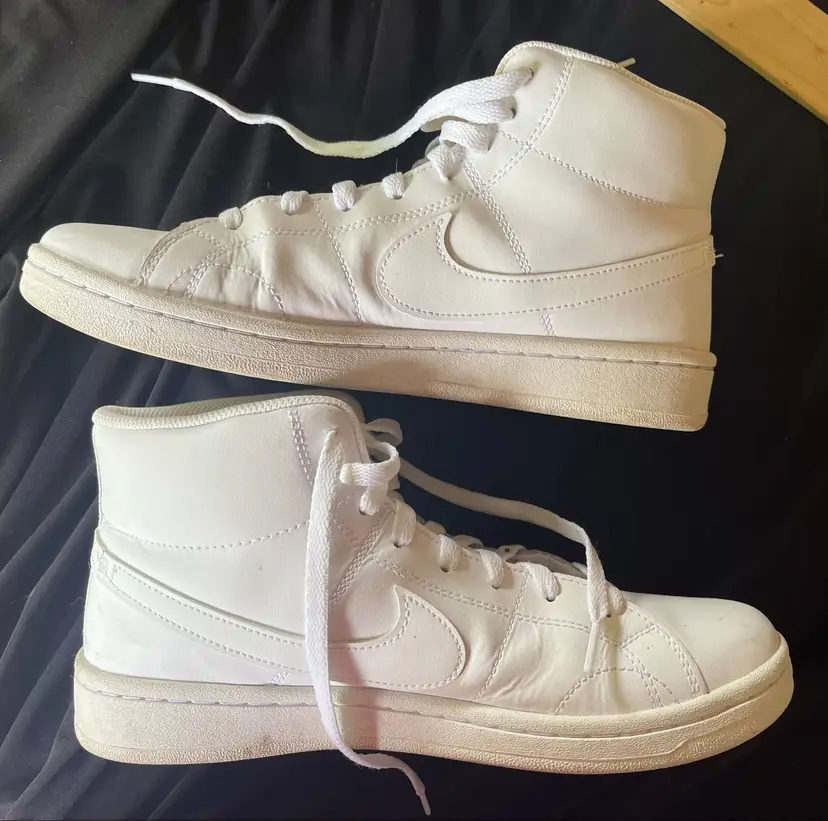 SALE! 25% Off! Nike Air Force One? Tennis Shoes *Like New* Size 10.5