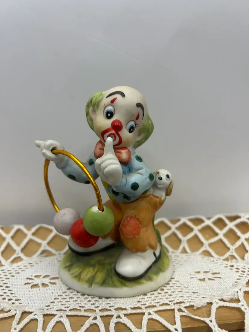 Lefton Clown