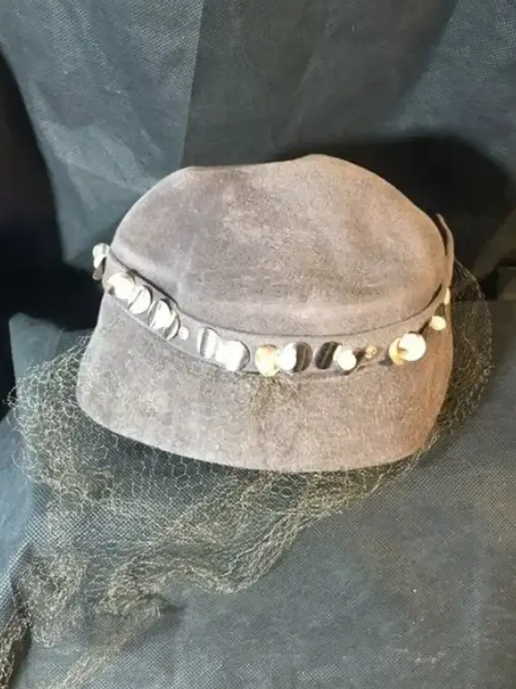 Vintage Genuine Velour Gray Hat with Veil & Beaded Trim Size 22