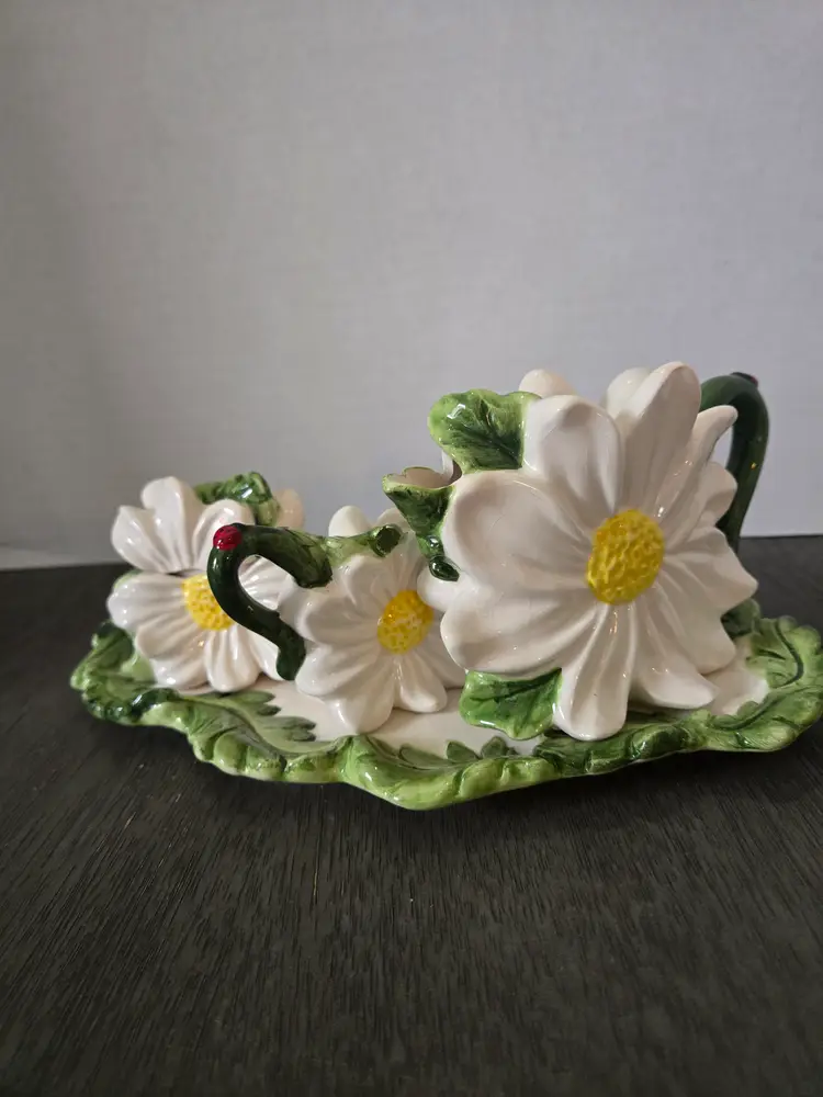 Daisy & Ladybug Tea Set, 5 pc set