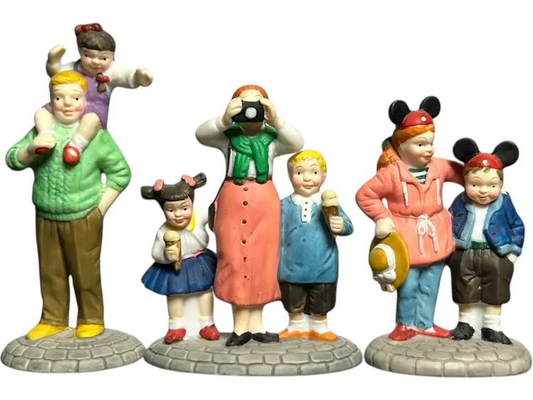 Department 56 Heritage Village Accessory Disney Parks Family Set of 3 #53547