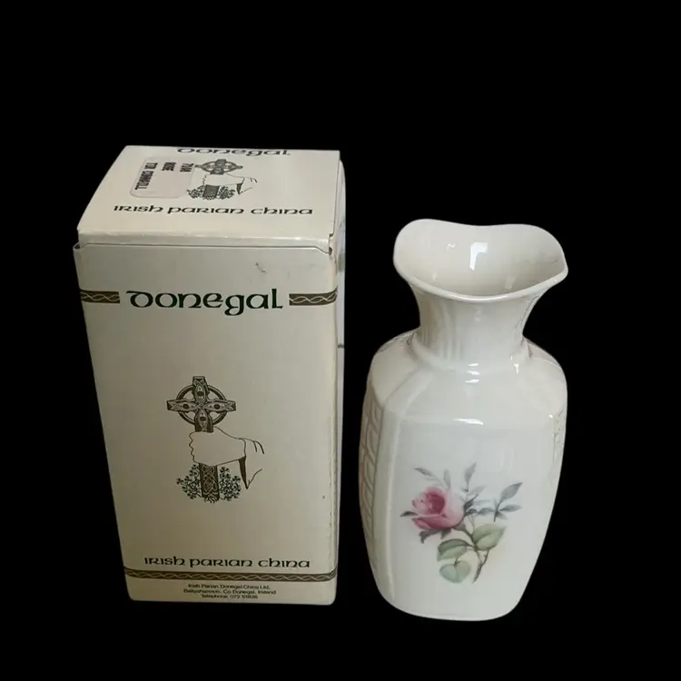 Vintage 1980s Donegal Ireland Parian China Beautiful Pink Rose Vase In Original Box.