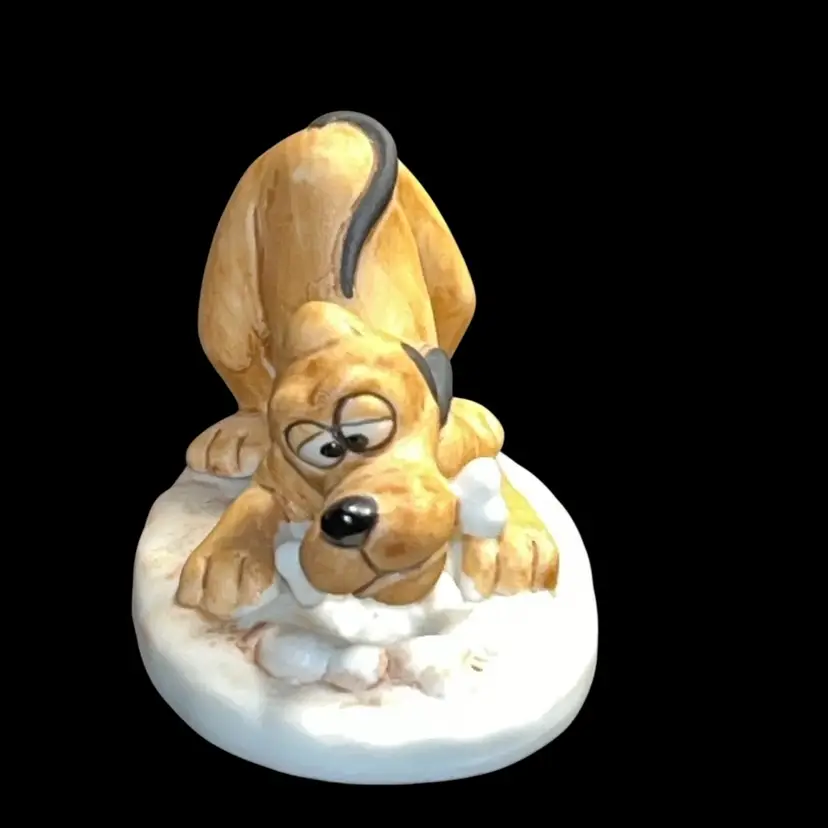 1987 Porcelain Walt Disney Figurine As Shown - Pluto