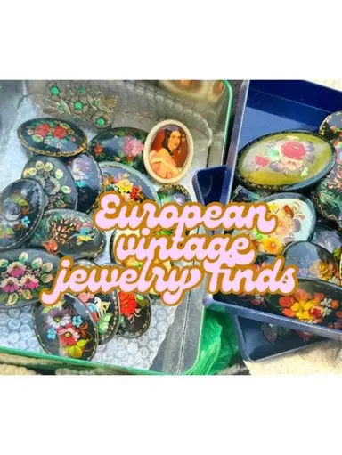 Maci & Cait Vintage Jewelry Show! 