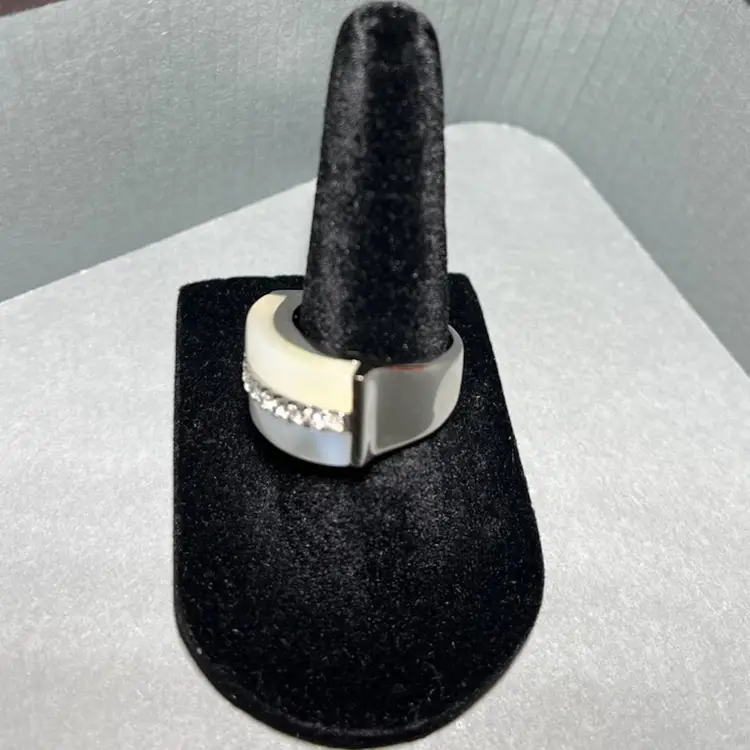 Camille Lucie Ring Size 6.5