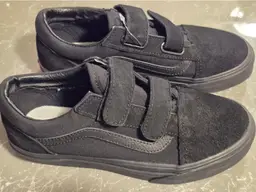 Vans Kids Old Skool V Sneakers,Size 3